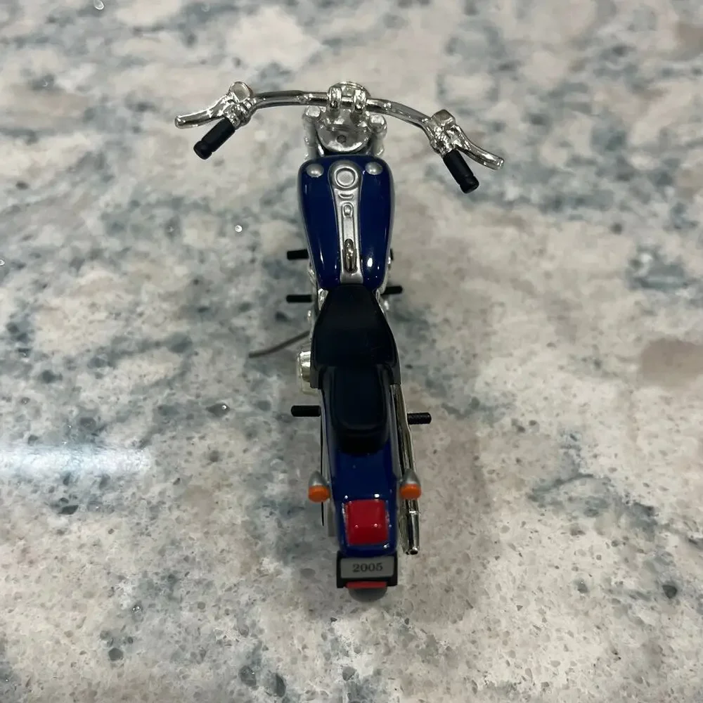 Hallmark Keepsake 2000 Harley-Davidson Softail Deuce Christmas Ornament
